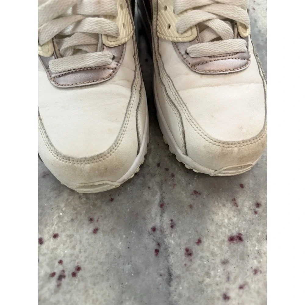 NIKE () AIR MAX 90 'Bronze/White' Girls Size 6Y